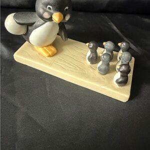 Vintage! Willitz Designs Penguin Family Figurine - Bowling